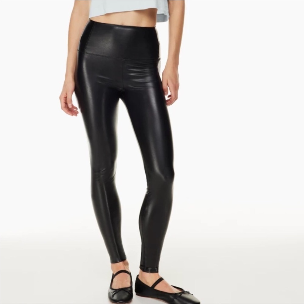 Wilfred Free Aritzia Daria Pants High Waisted Vegan Faux Leather Leggings Black 